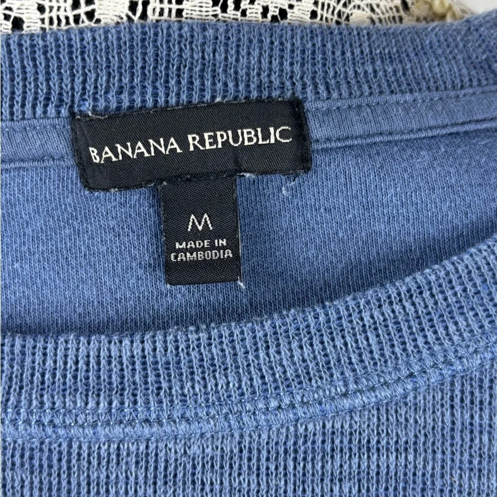 Banana Republic Lightweight Knit Sweater | Men’s SZ Medium | Soft Blue Crewneck